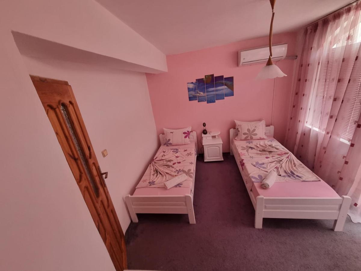 Guesthouse Flora キテン エクステリア 写真
