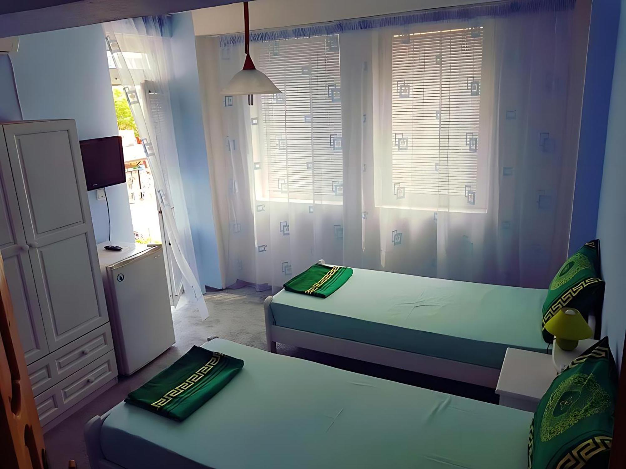 Guesthouse Flora キテン エクステリア 写真