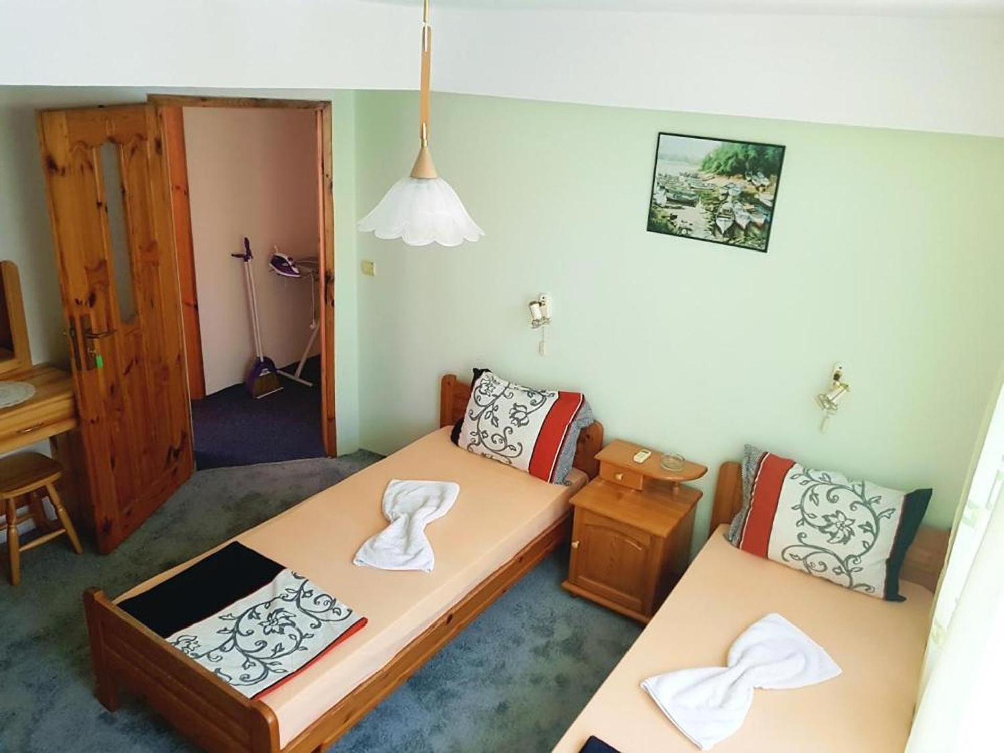 Guesthouse Flora キテン エクステリア 写真
