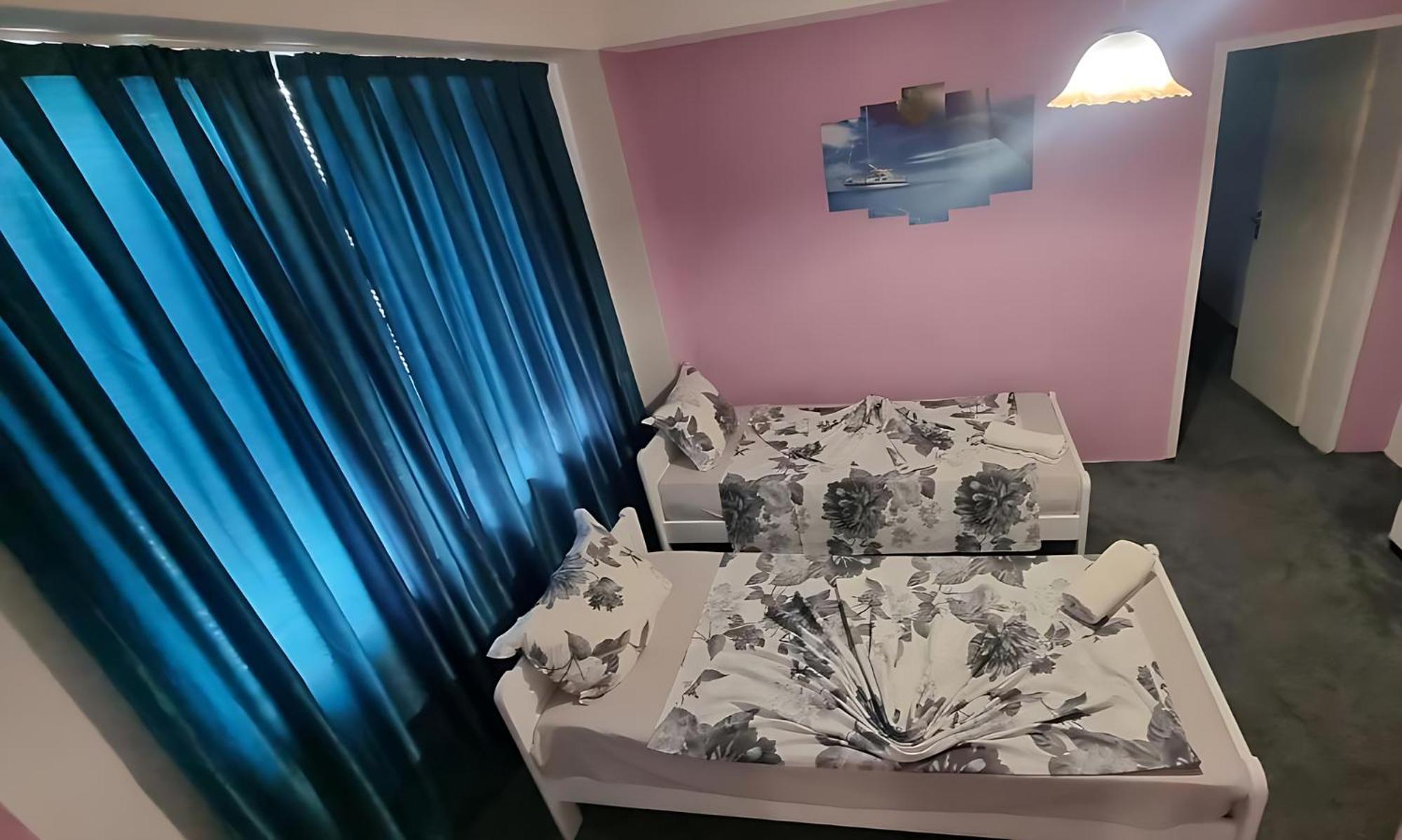 Guesthouse Flora キテン エクステリア 写真
