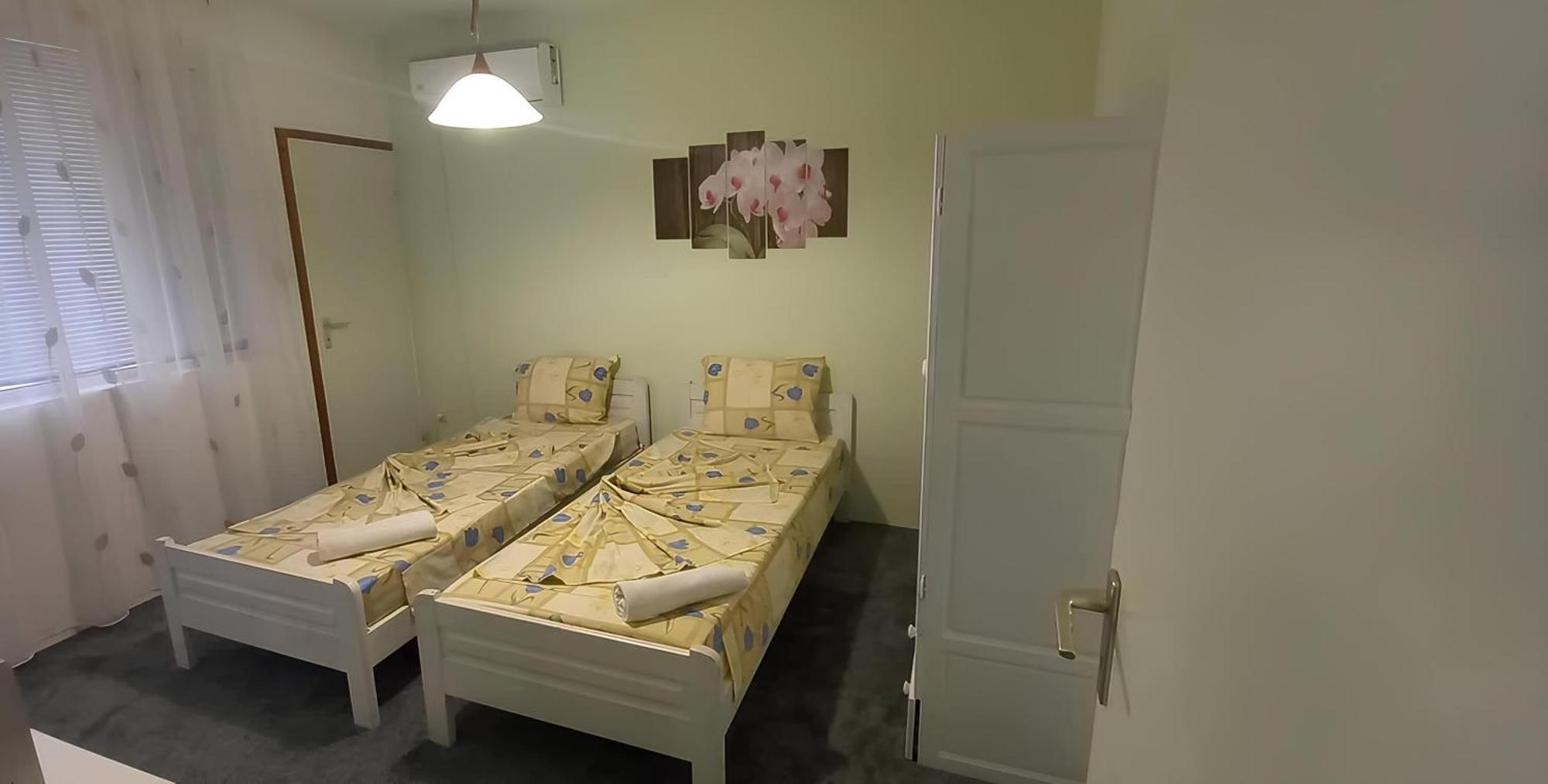 Guesthouse Flora キテン エクステリア 写真