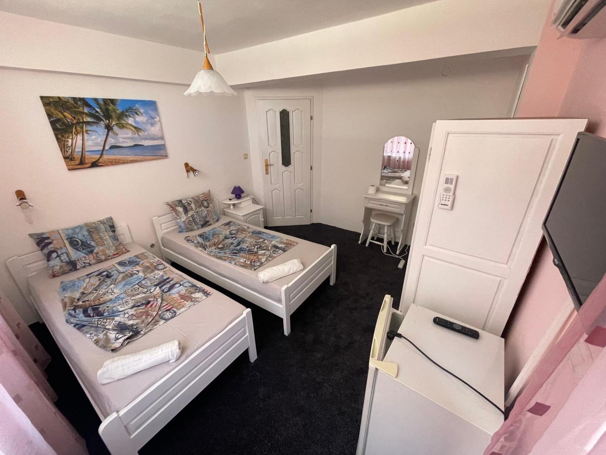 Guesthouse Flora キテン エクステリア 写真